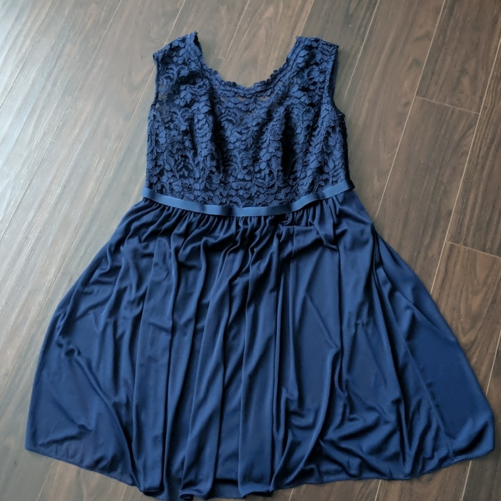 David's Bridal Blue Bridesmaid Dress Size 16